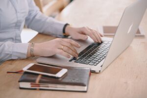Как WallexPro.com поставя образованието в центъра на потребителското изживяване?